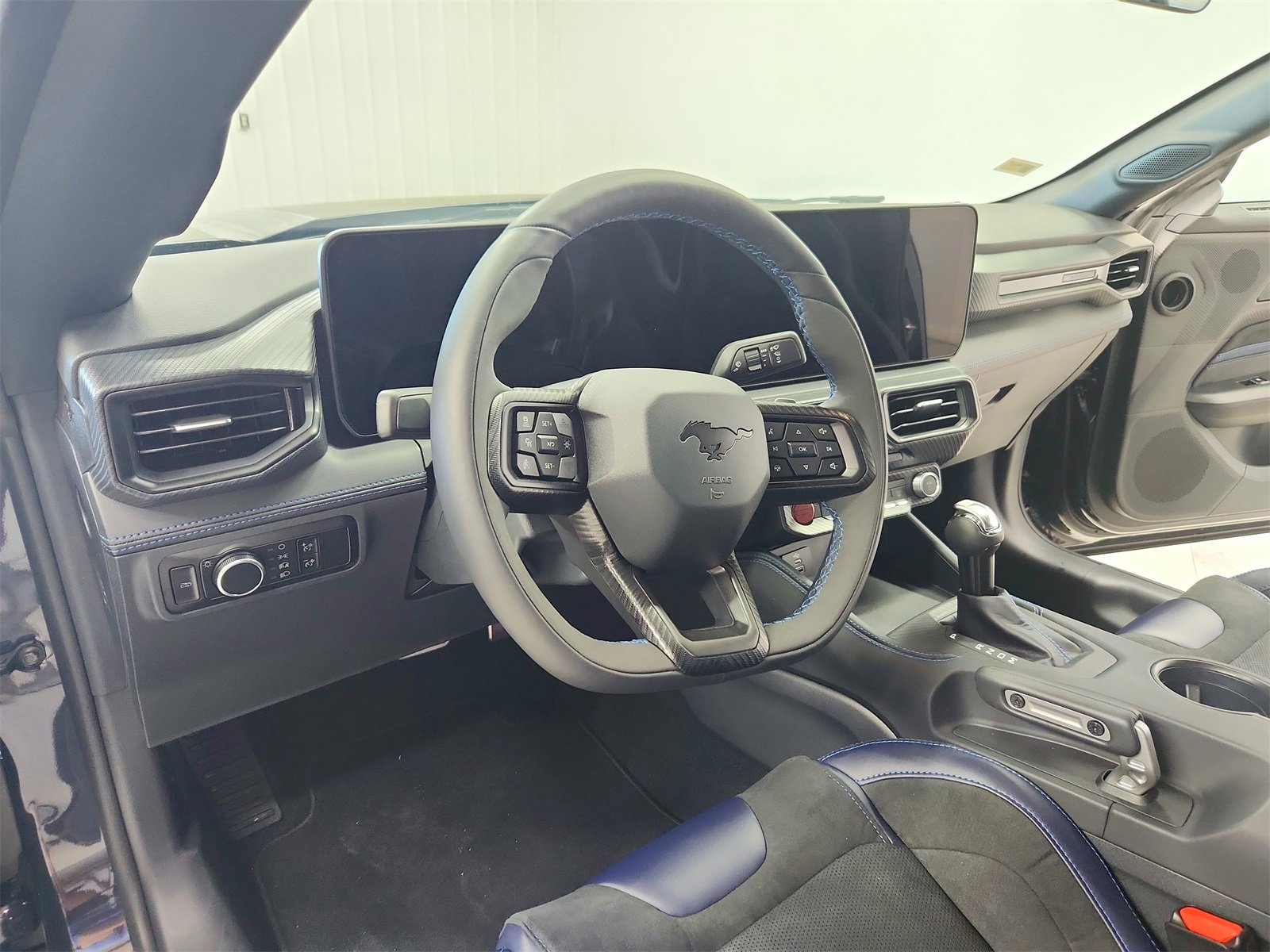 New 2025 Ford Mustang Dark Horse image 18