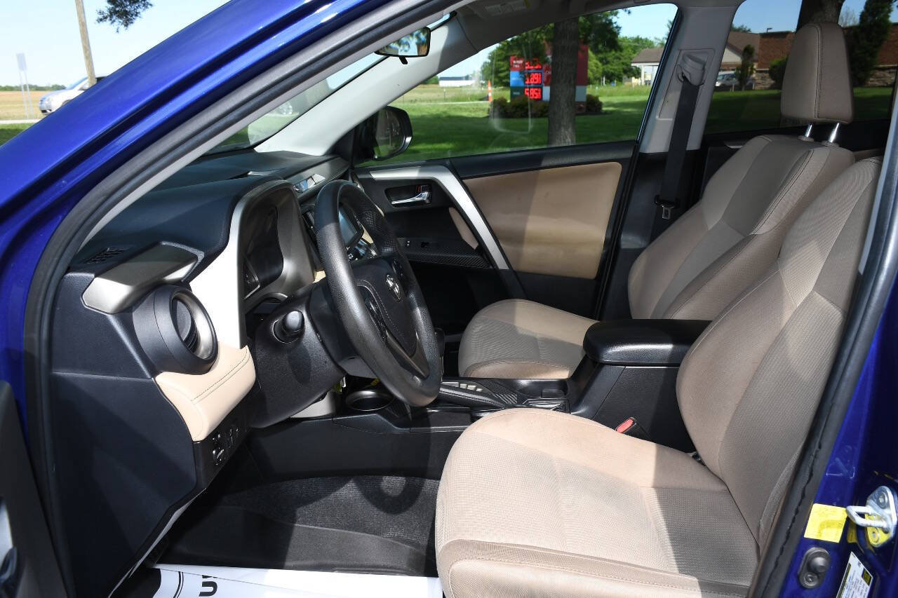 Used 2015 Toyota RAV4 XLE AWD/4WD image 11