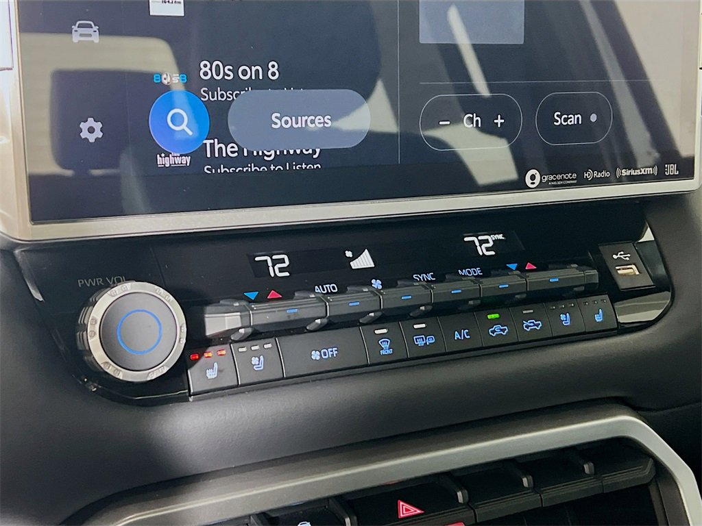 Used 2023 Toyota Tundra Platinum image 15