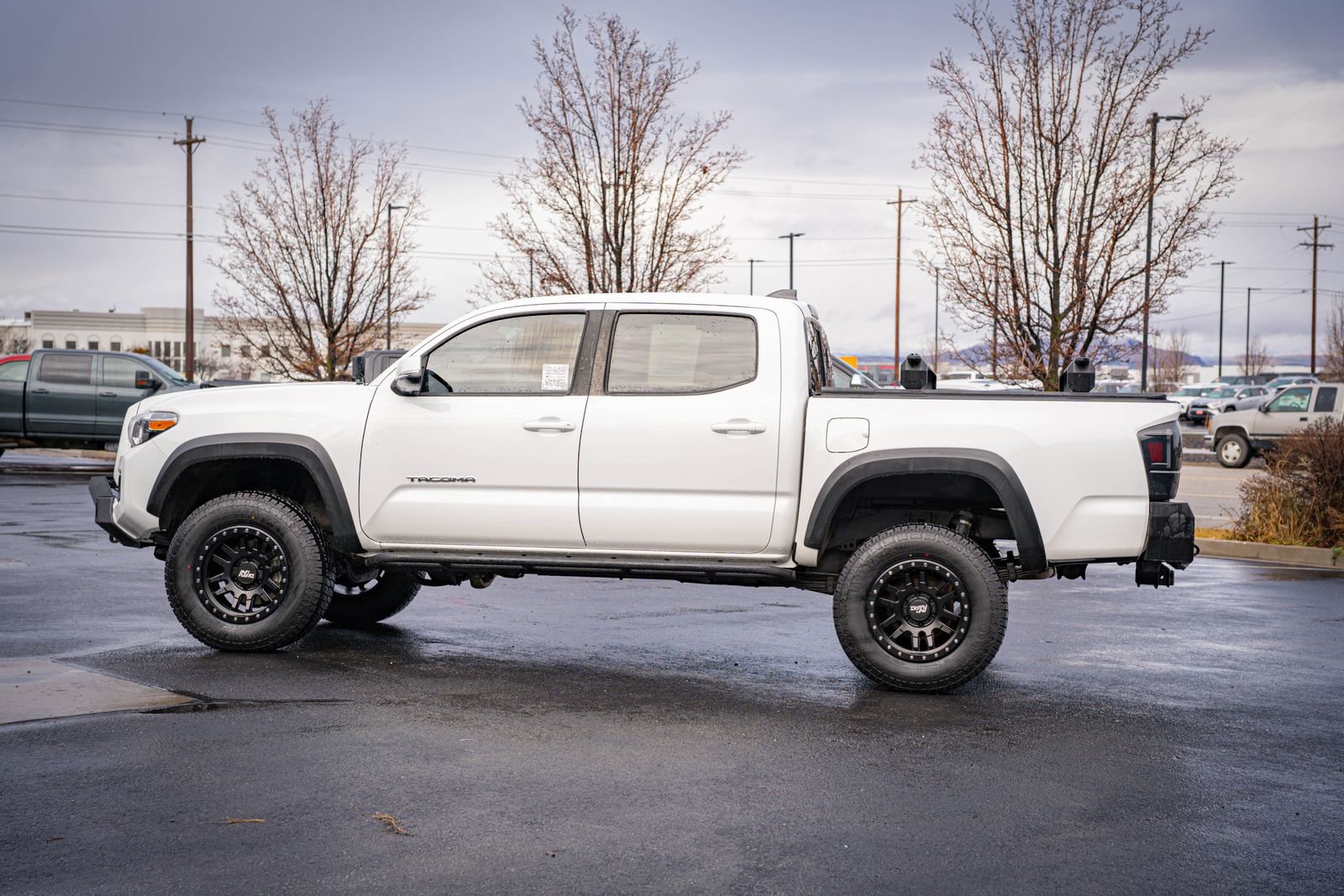 Used 2020 Toyota Tacoma TRD Off-Road image 11