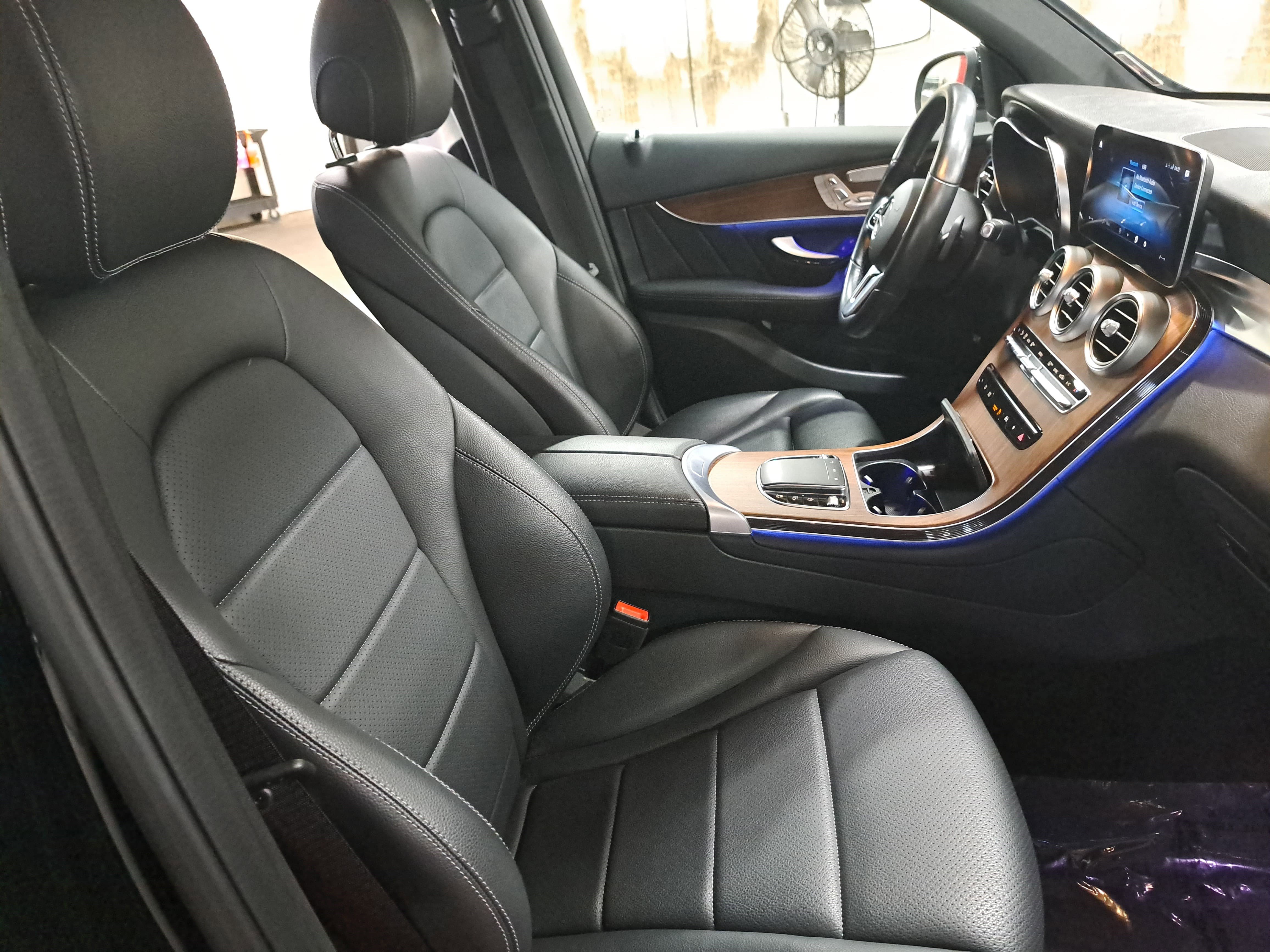 Used 2022 Mercedes-Benz GLC 300 4MATIC image 10