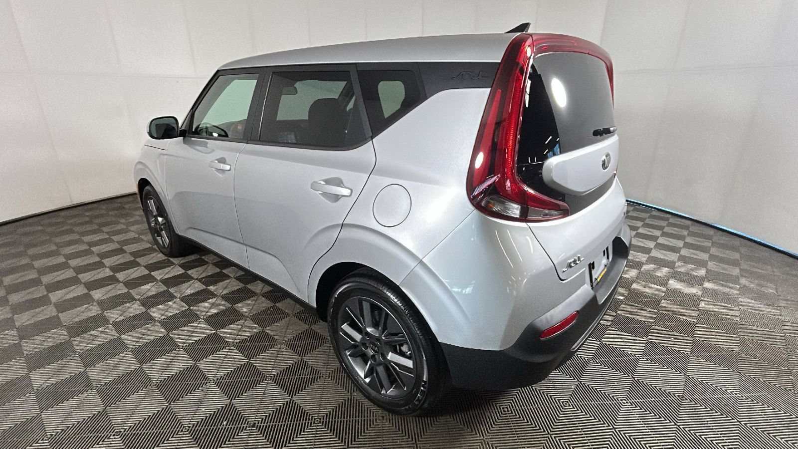 Used 2021 Kia Soul S FWD image 5