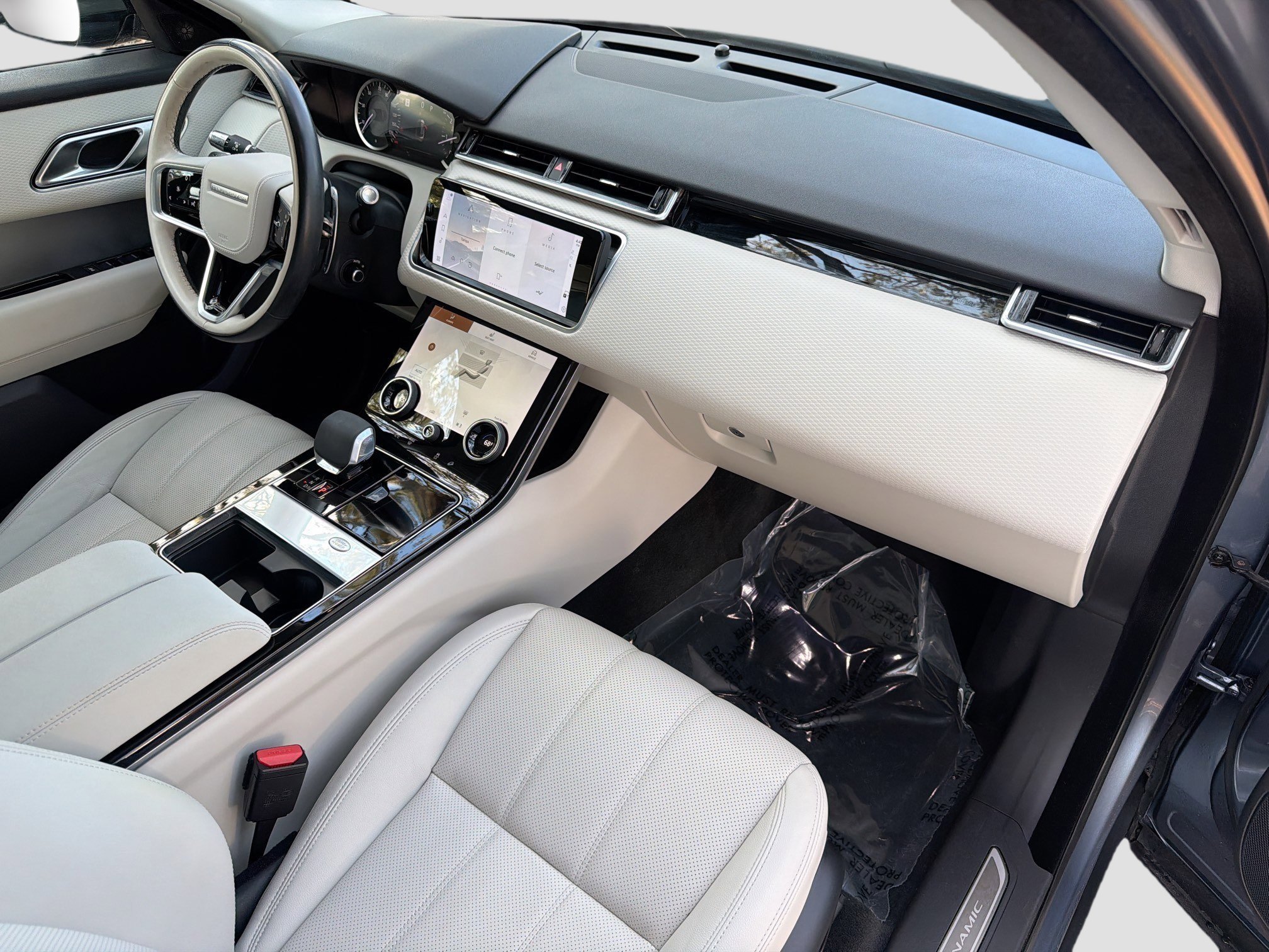 Used 2022 Land Rover Range Rover Velar R-Dynamic S AWD/4WD image 14