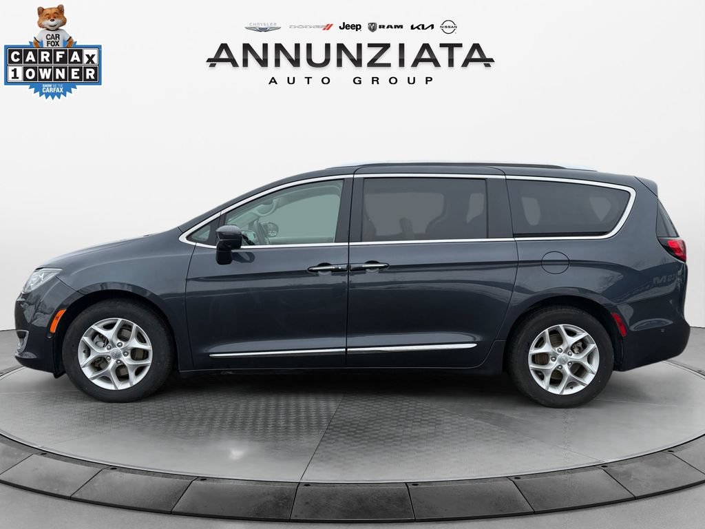 Used 2020 Chrysler Pacifica Touring-L Plus w/ Tire & Wheel Group FWD image 2
