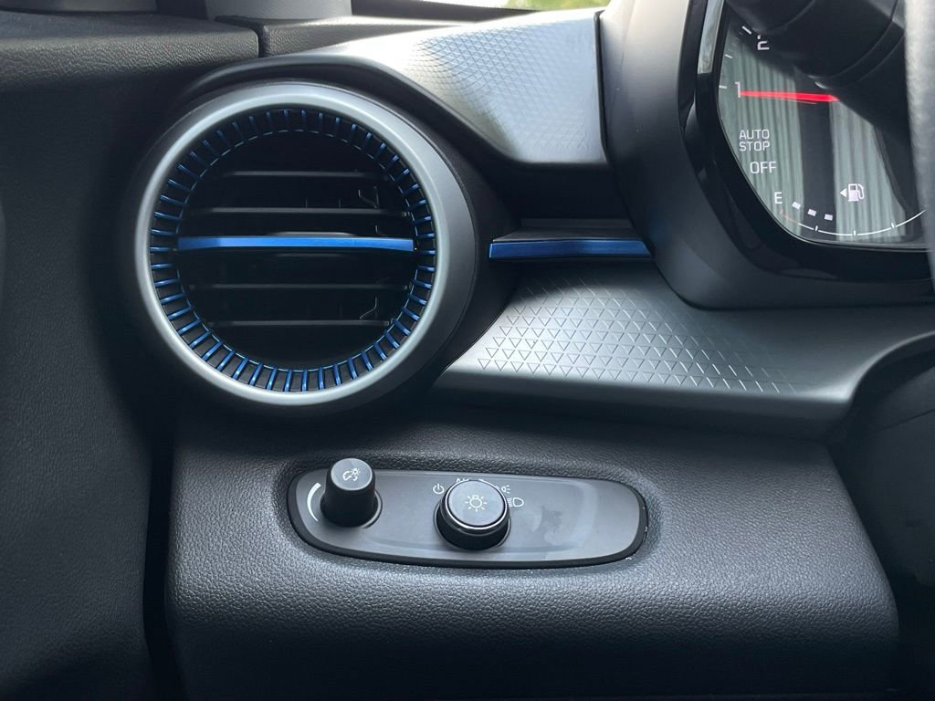 Used 2025 Chevrolet Trax LS image 14