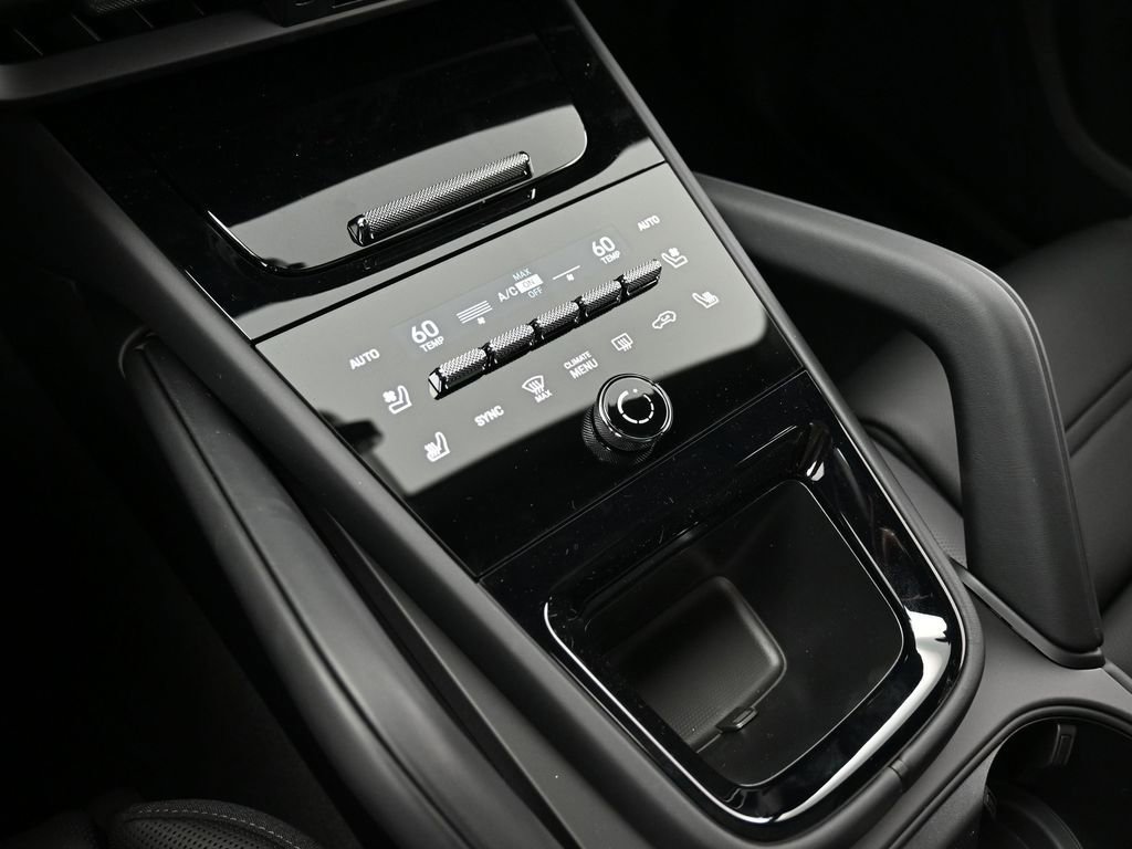 New 2026 Porsche Cayenne GTS image 20