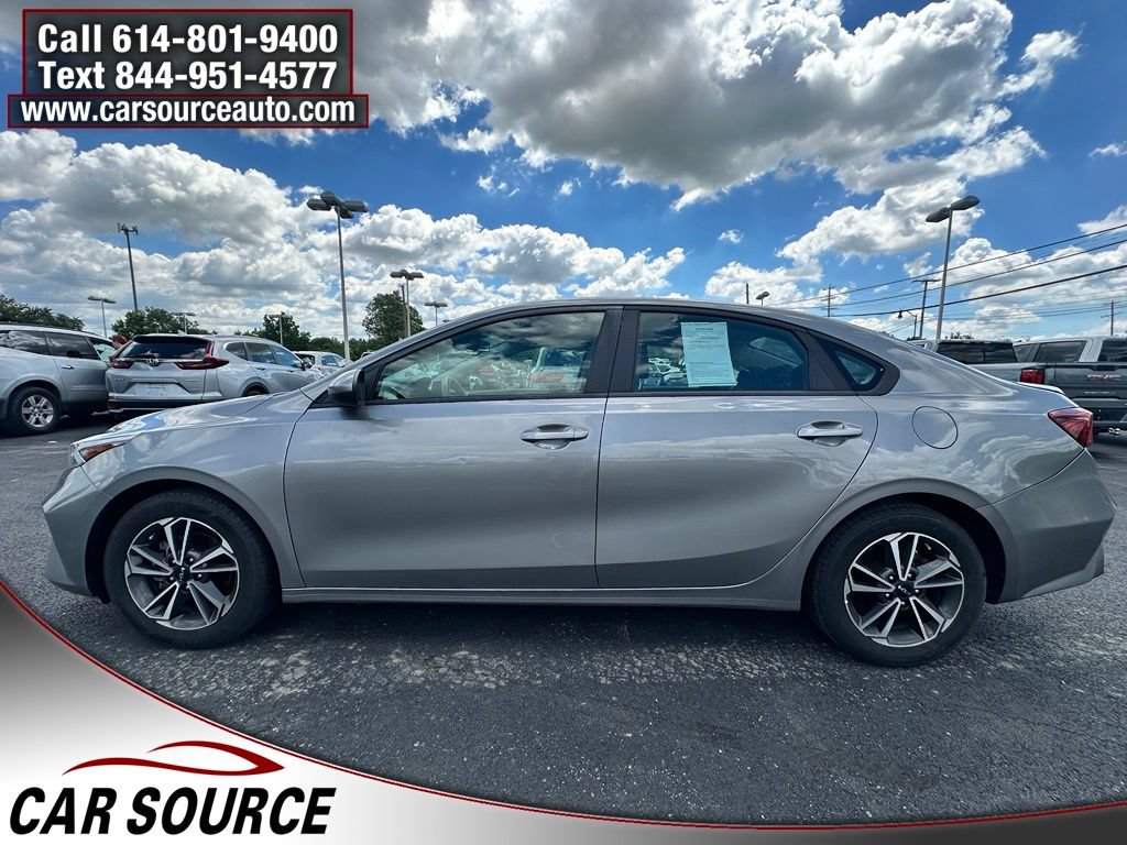 Used 2022 Kia Forte LXS FWD image 2