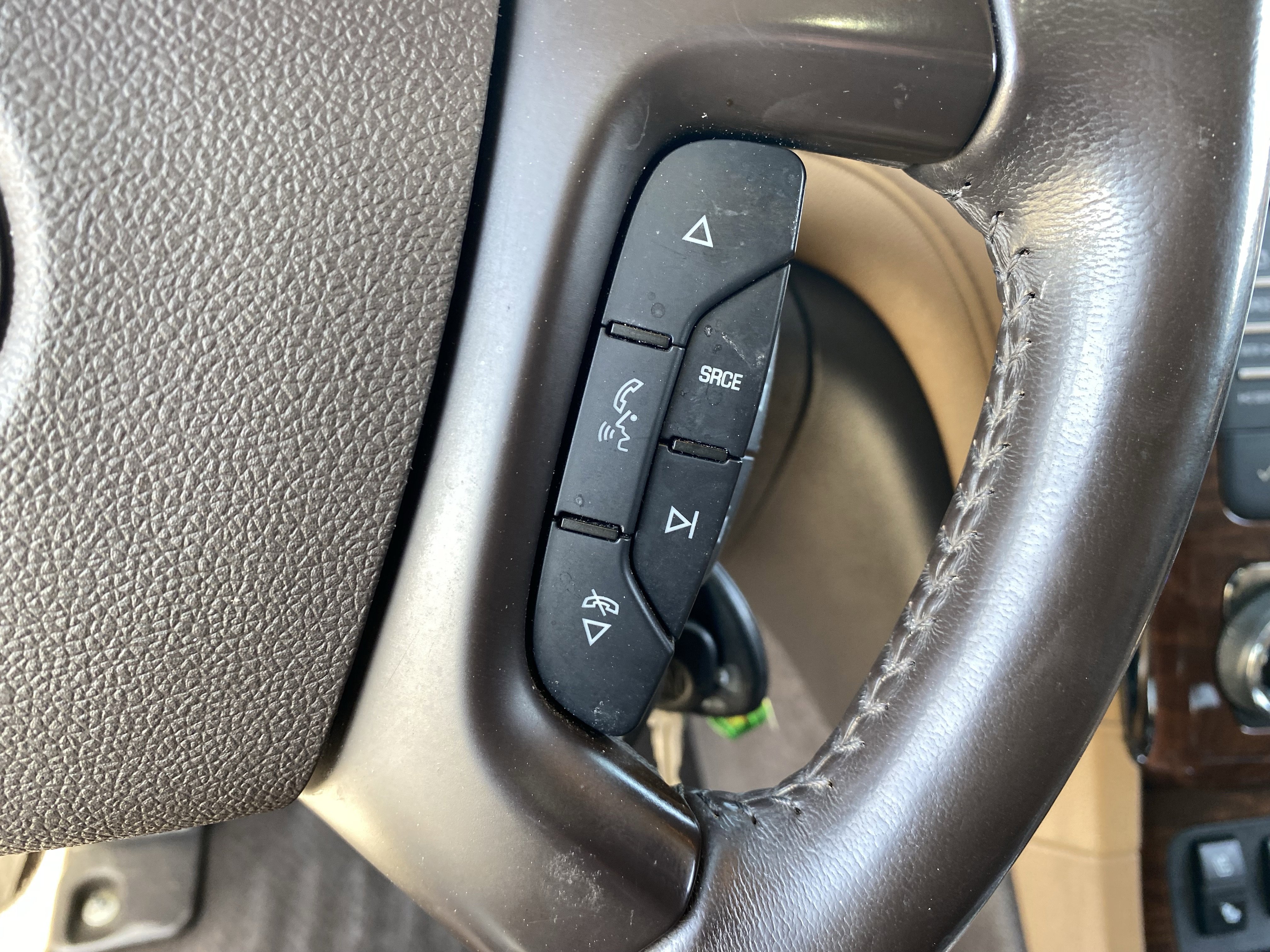 Used 2016 Buick Enclave Premium w/ Experience Buick Package FWD image 30