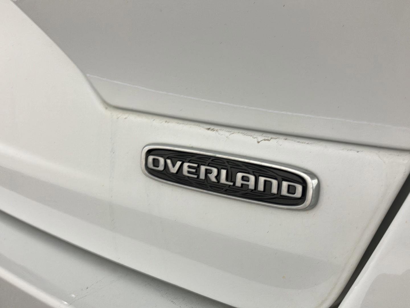 Used 2022 Jeep Grand Cherokee Overland AWD/4WD image 31