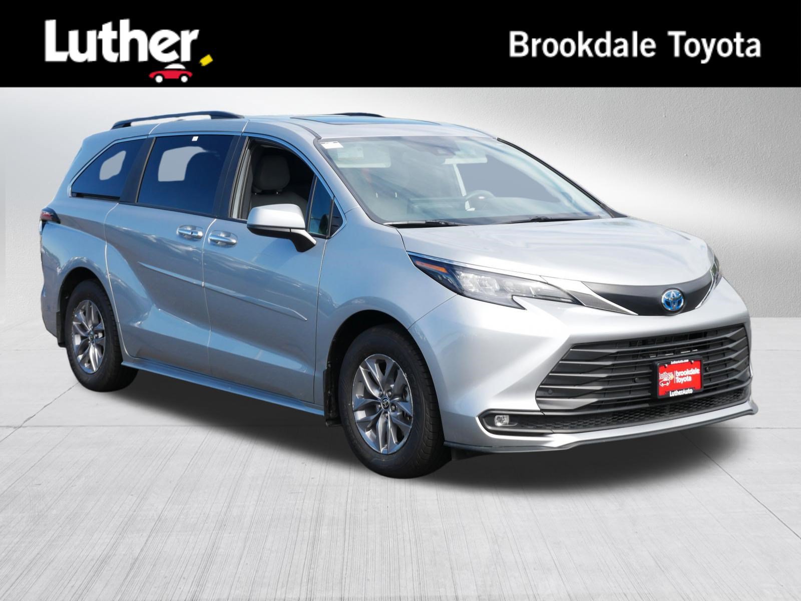 Used 2025 Toyota Sienna XLE w/ XLE Plus Package
