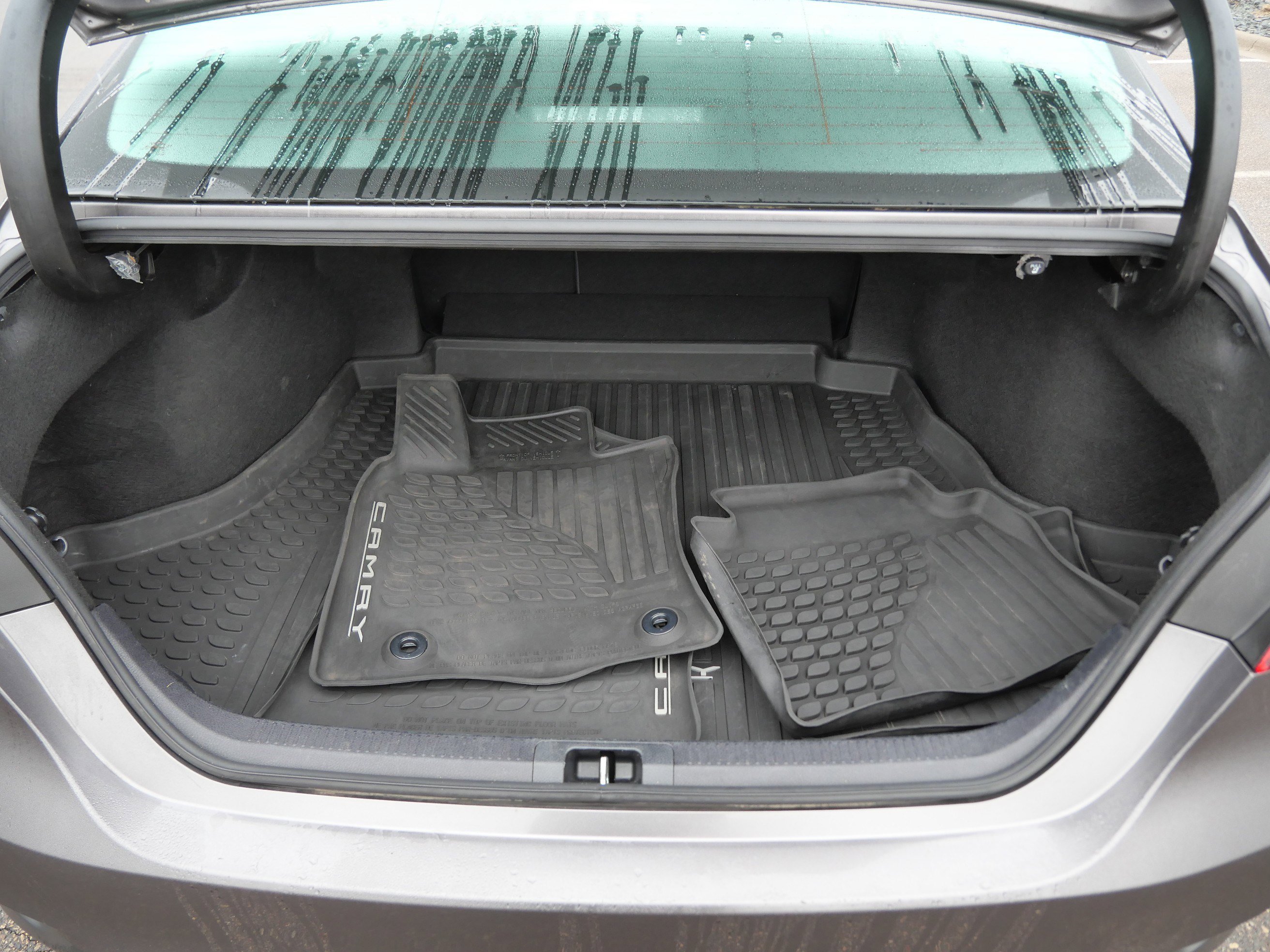 Certified 2020 Toyota Camry LE image 18