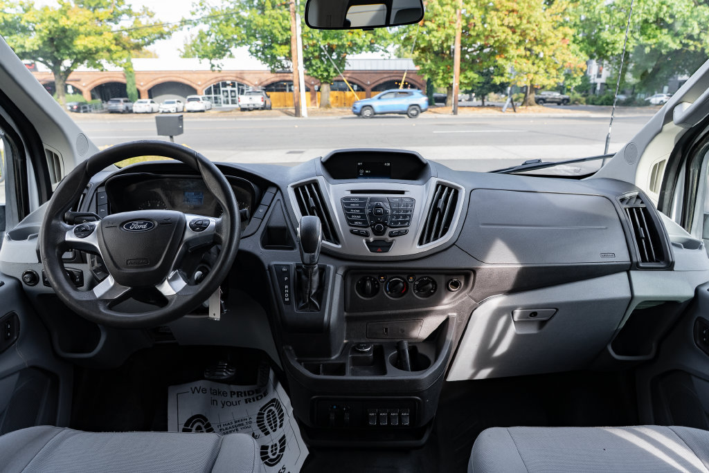Used 2018 Ford Transit 150 XLT RWD image 9