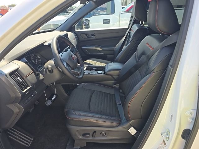Used 2026 Nissan Pathfinder Rock Creek AWD/4WD image 9