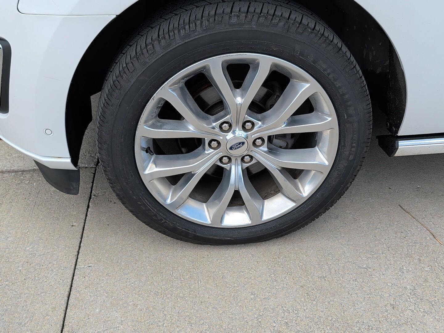 Used 2019 Ford Expedition Platinum AWD/4WD image 35