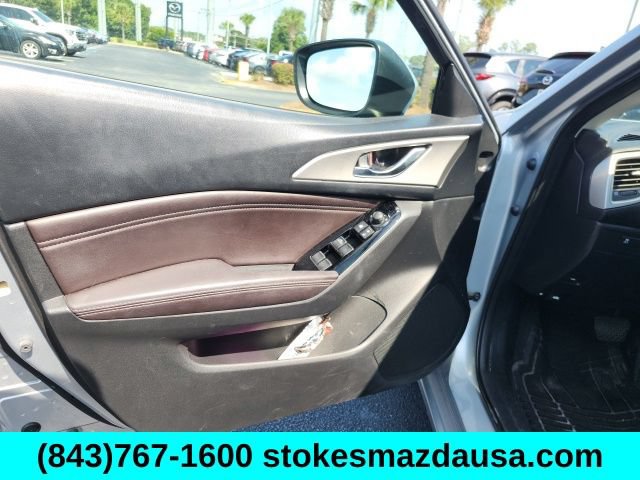 Used 2017 MAZDA MAZDA3 Touring FWD image 14