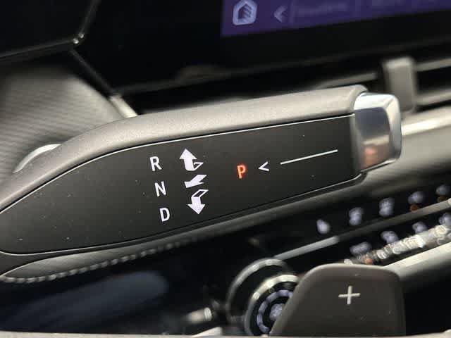 Used 2026 Chevrolet Equinox LT FWD image 25