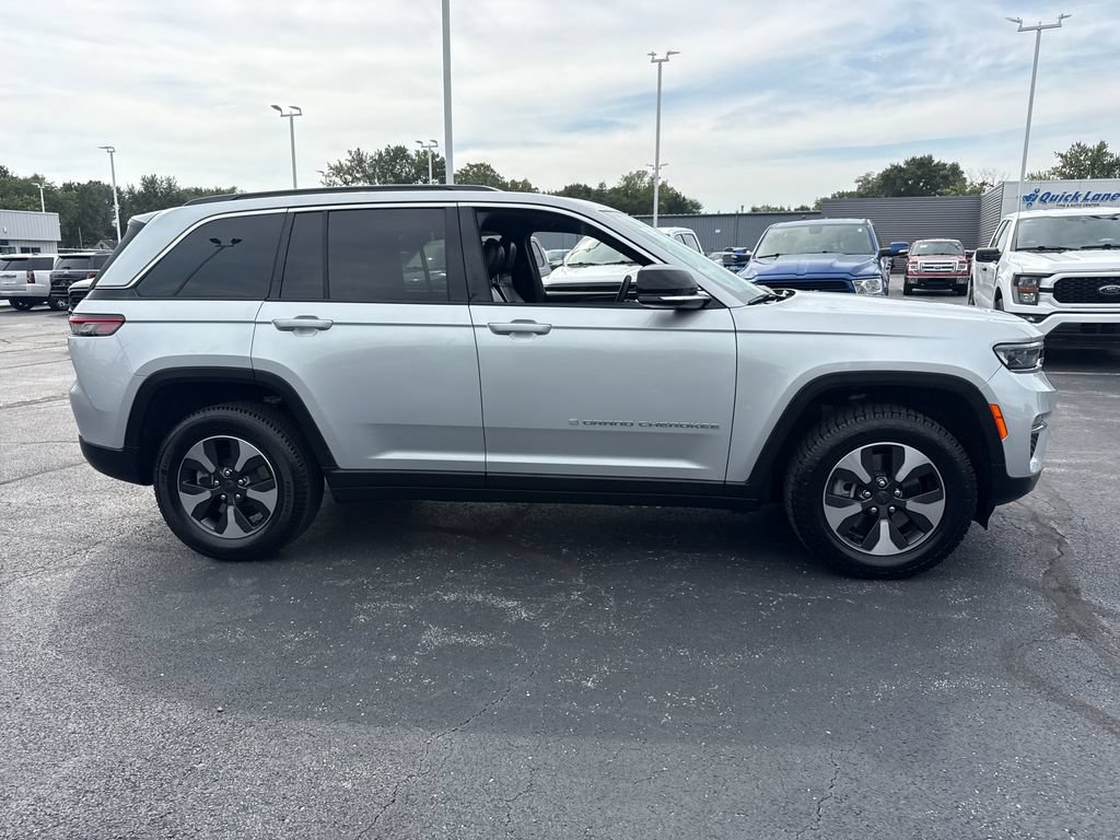 Used 2024 Jeep Grand Cherokee Limited 4xe AWD/4WD image 6