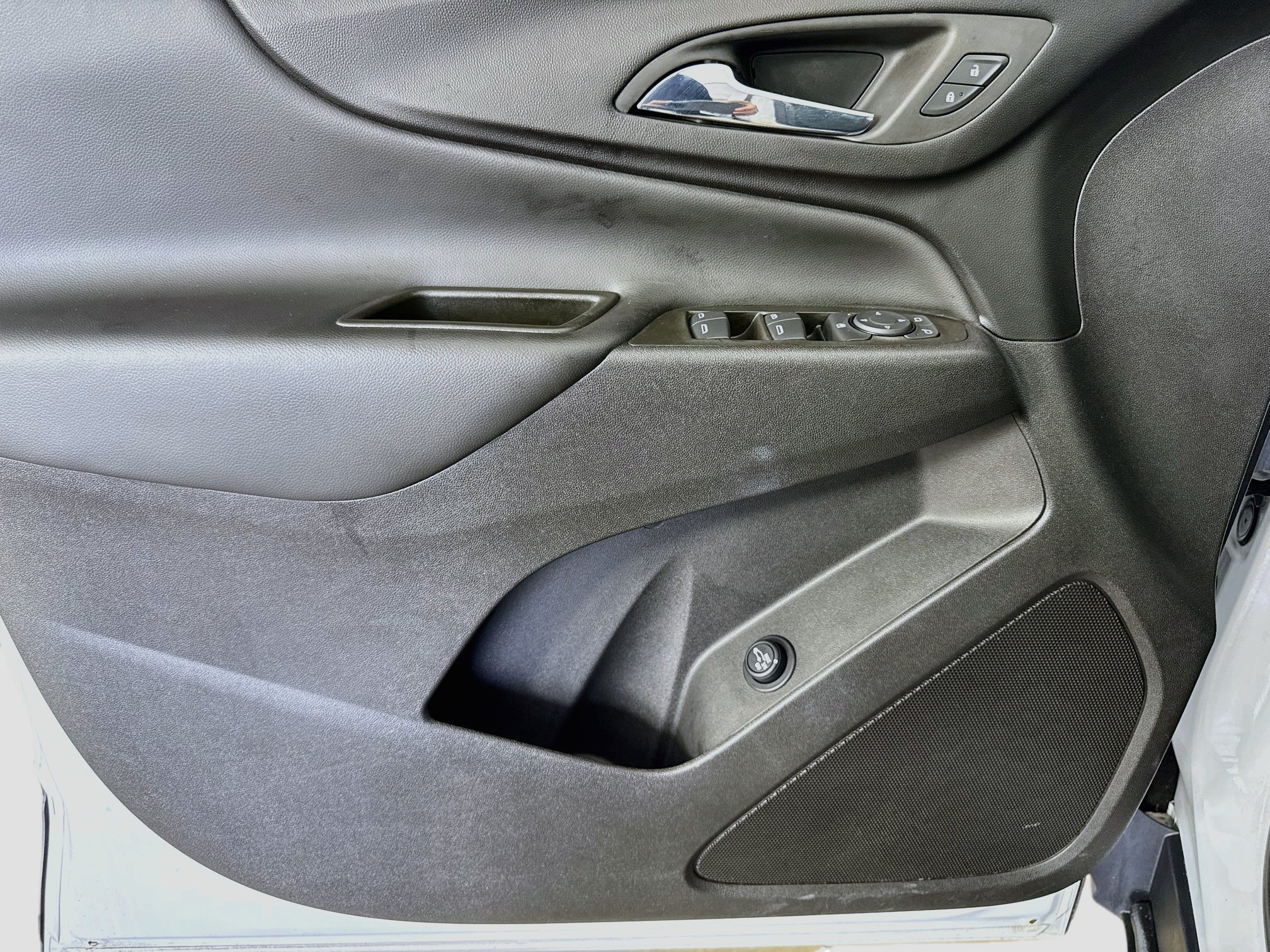 Used 2023 Chevrolet Equinox LT FWD image 19