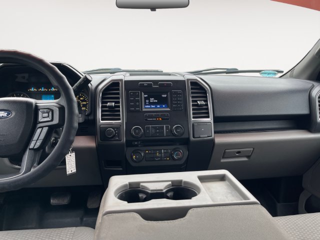 Used 2017 Ford F150 XLT AWD/4WD image 11