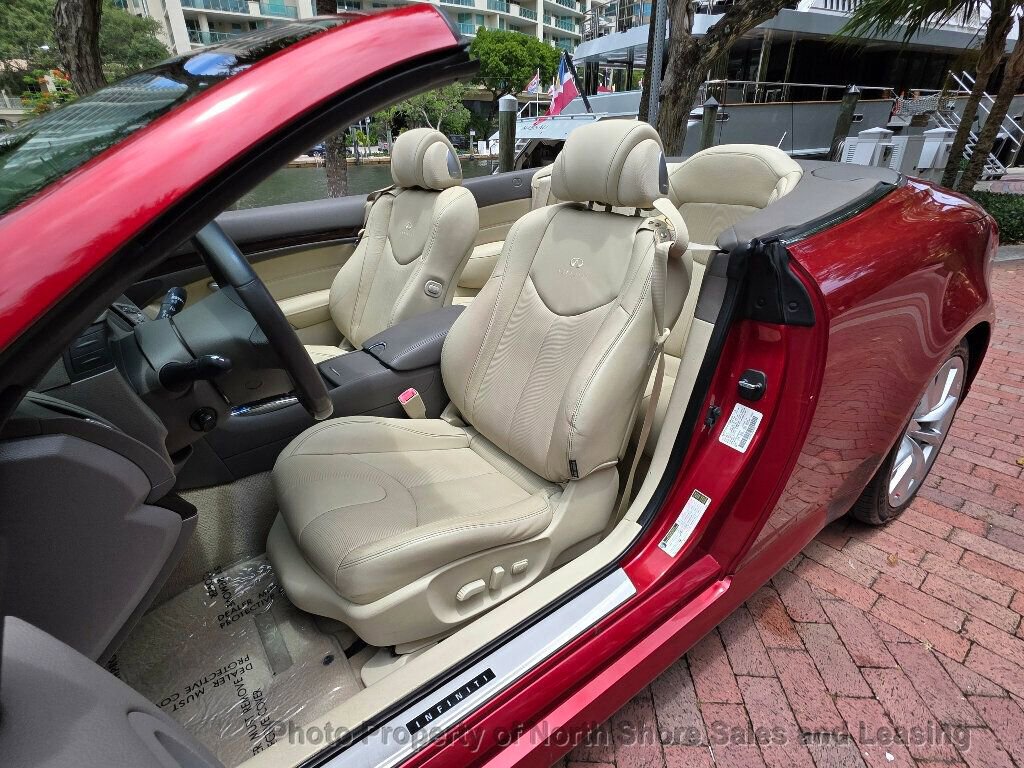 Used 2014 INFINITI Q60 Convertible w/ Premium Package RWD image 49