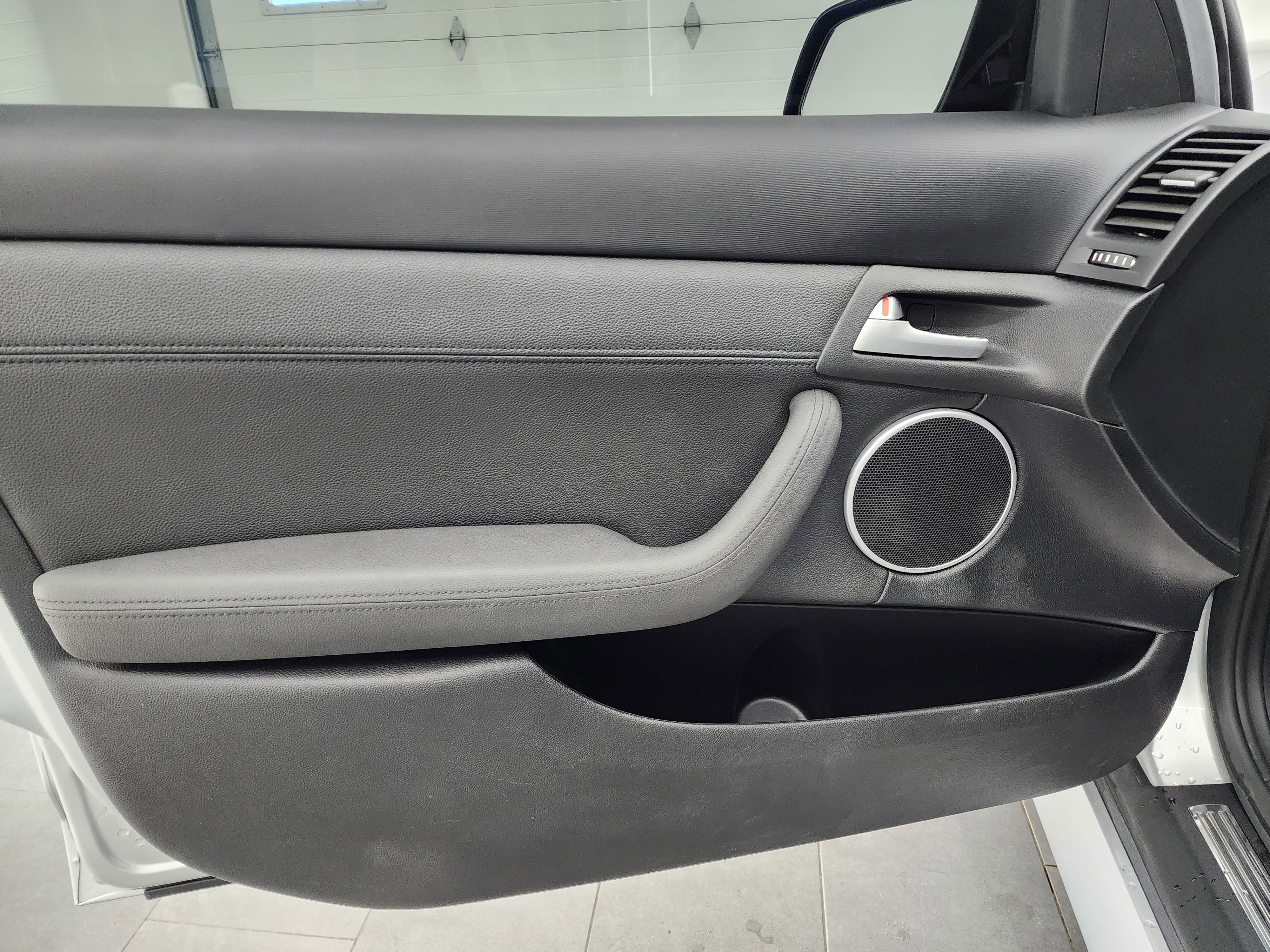 Used 2009 Pontiac G8 GT w/ Premium Package image 32