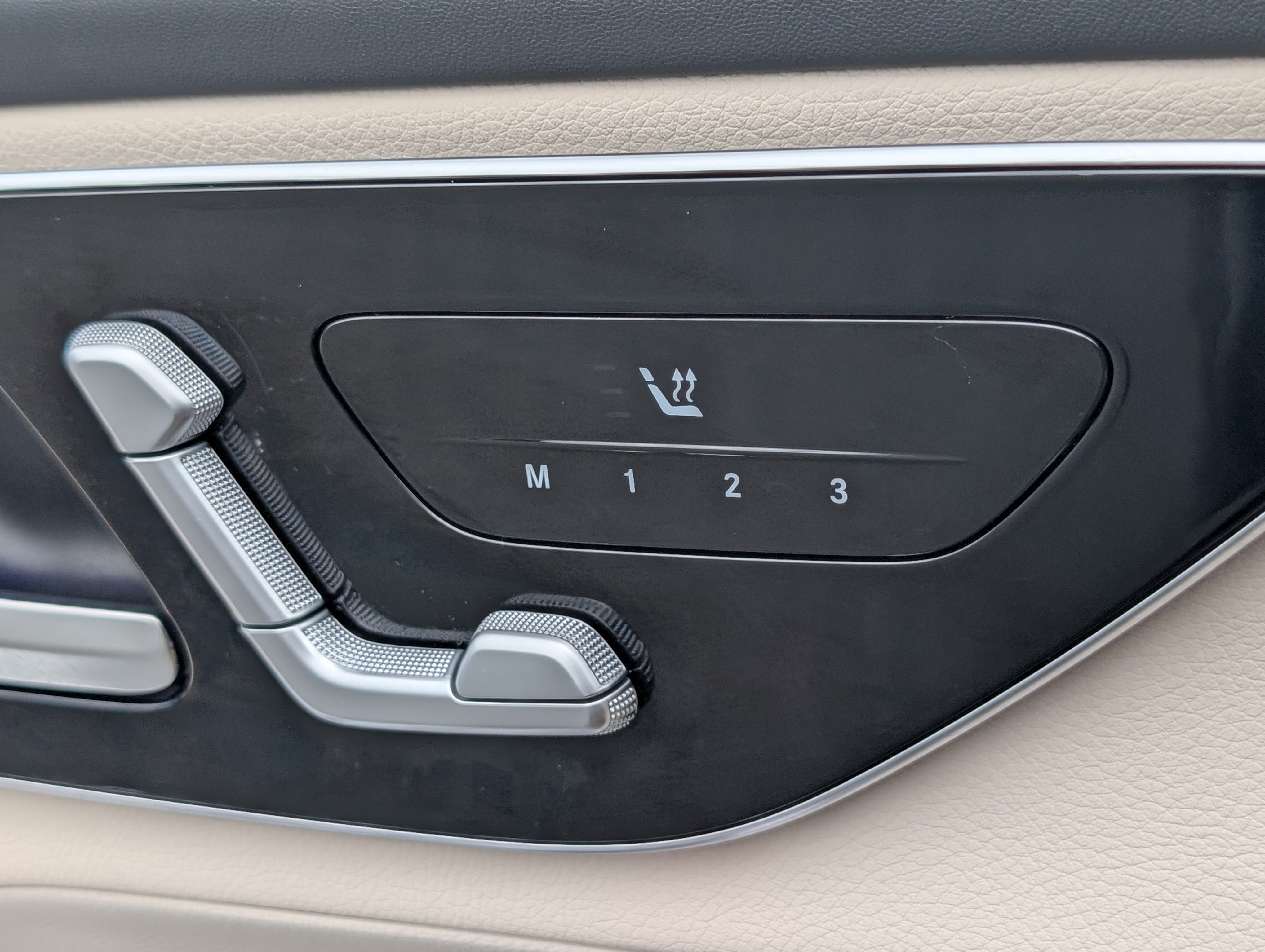 Used 2023 Mercedes-Benz GLC 300 4MATIC image 21