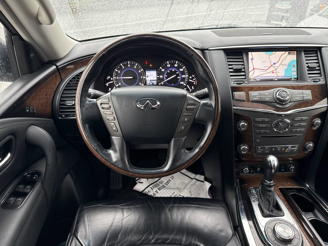 Used 2011 INFINITI QX56 4WD w/ Deluxe Touring Pkg image 24