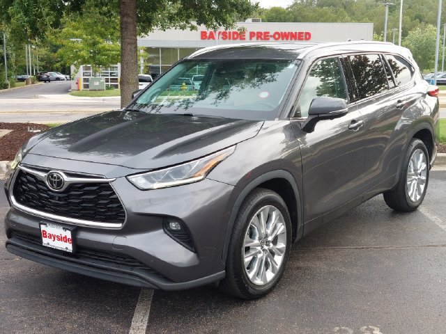 Used 2023 Toyota Highlander Limited FWD image 7