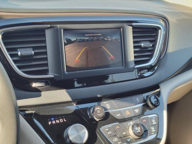 Used 2023 Chrysler Voyager LX FWD image 19