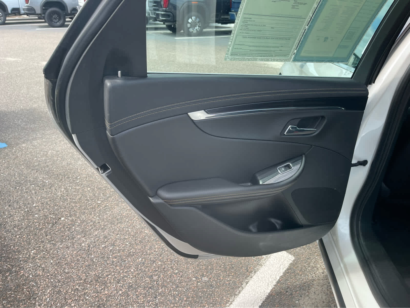 Used 2017 Chevrolet Impala Premier w/ Enhanced Convenience Package FWD image 21