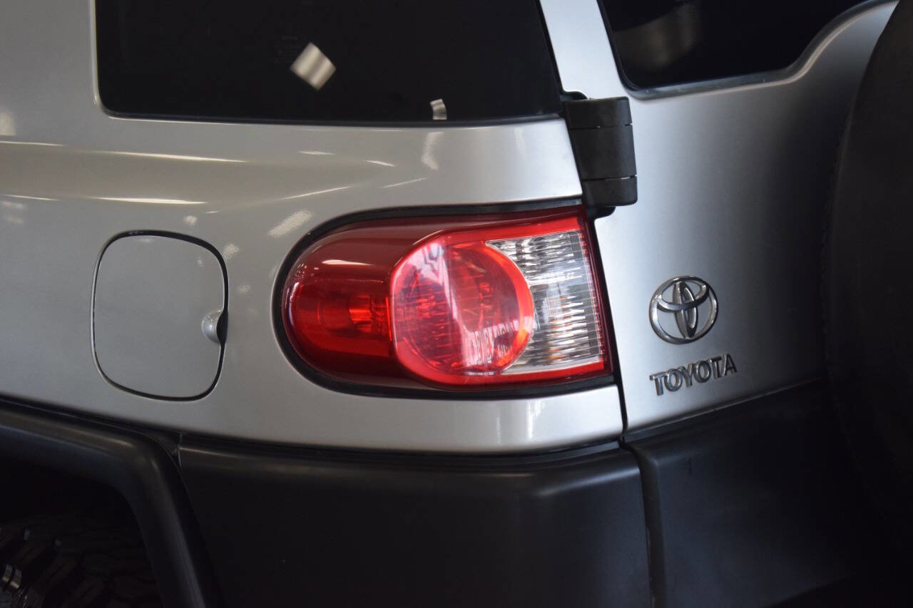 Used 2008 Toyota FJ Cruiser 4WD image 24