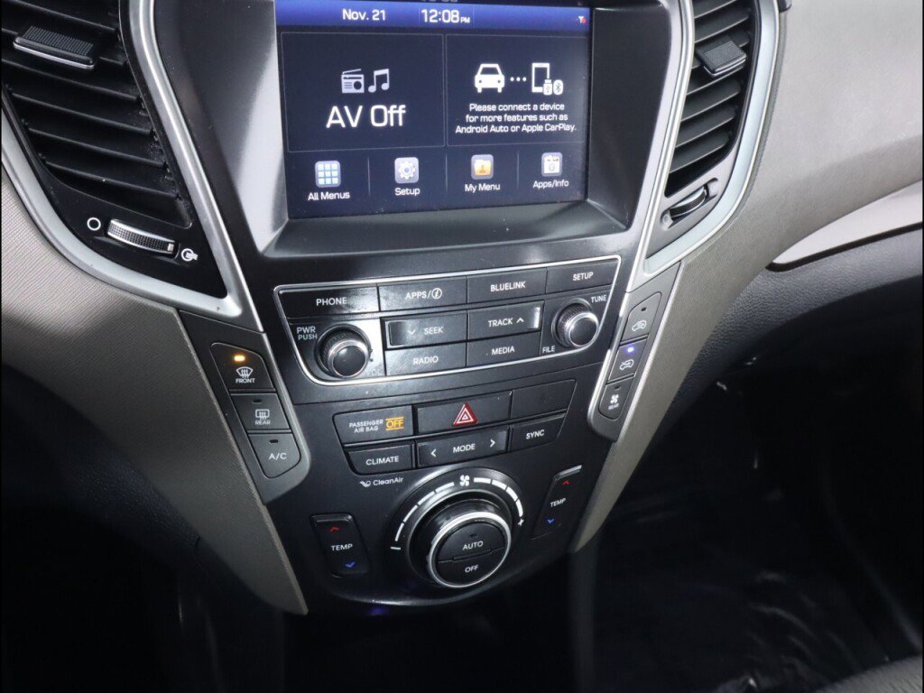 Used 2019 Hyundai Santa Fe XL SE image 18