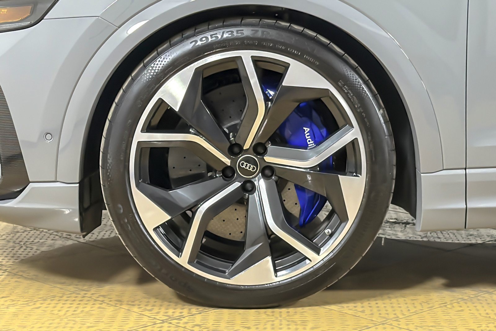 Used 2022 Audi RS Q8 AWD/4WD image 26