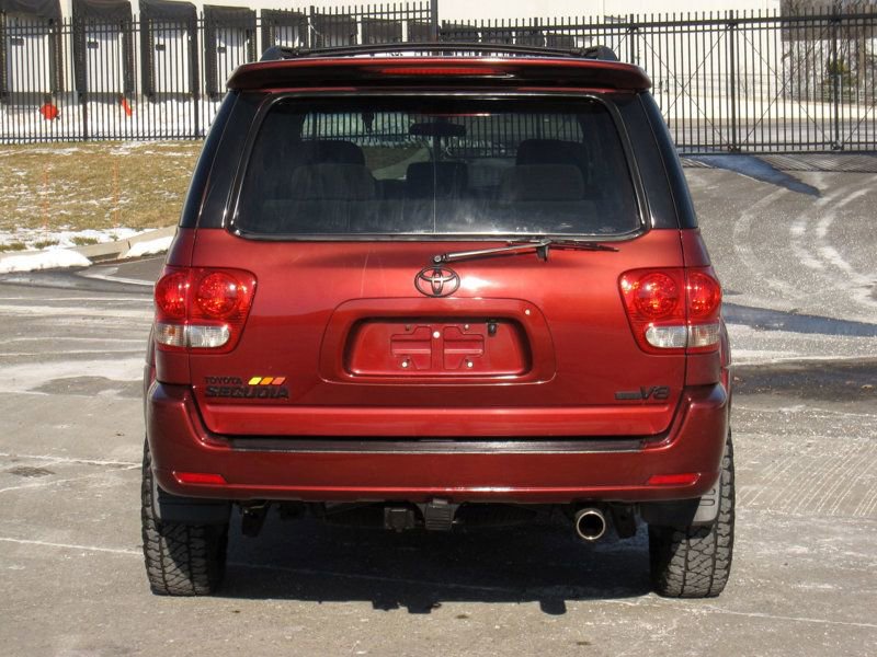 Used 2006 Toyota Sequoia SR5 RWD image 14