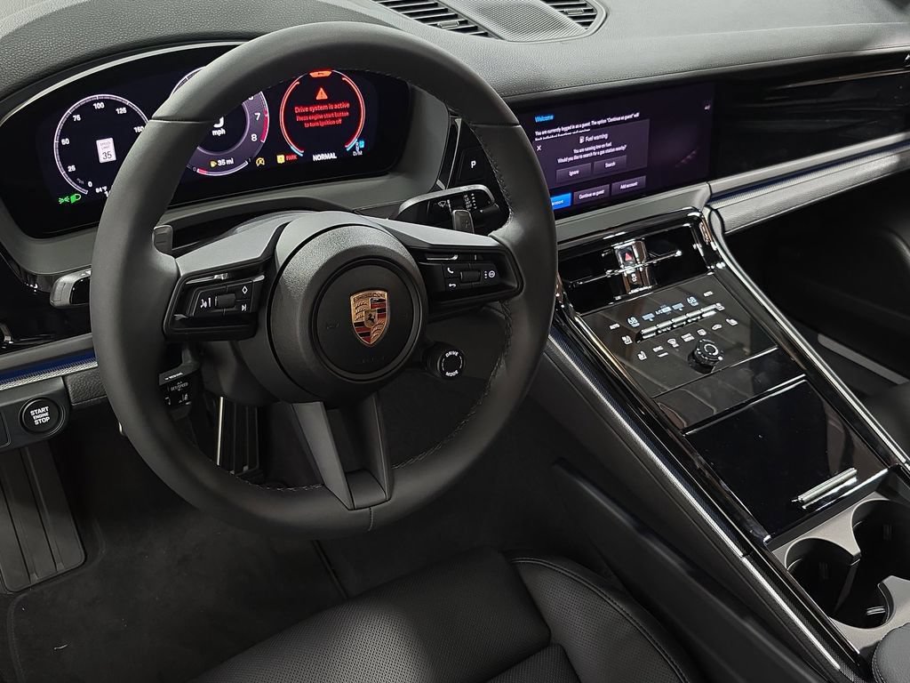 Certified 2025 Porsche Panamera RWD image 4