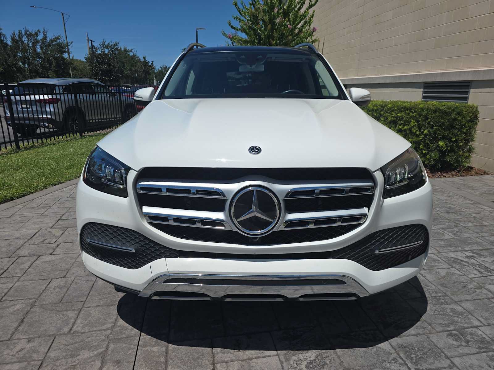 Used 2020 Mercedes-Benz GLS 450 4MATIC image 2