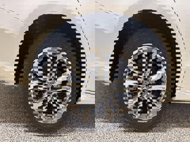 Used 2018 Mercedes-Benz C 300 4MATIC Sedan image 32