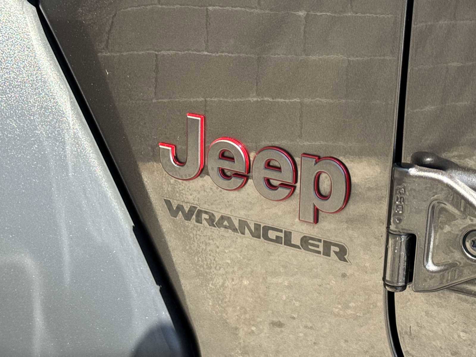 Used 2018 Jeep Wrangler Rubicon AWD/4WD image 11