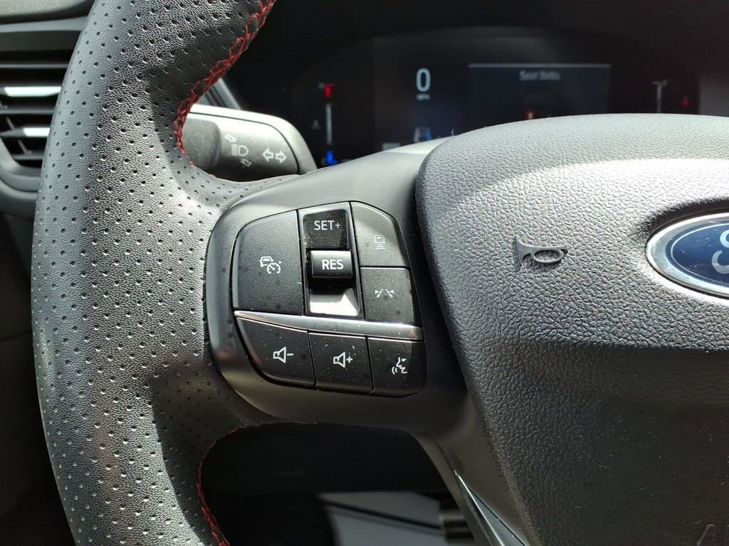 Used 2024 Ford Escape ST-Line w/ Tech Pack #1 AWD/4WD image 16