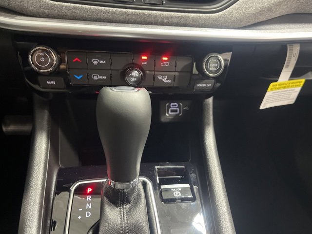 New 2026 Jeep Compass Latitude image 19