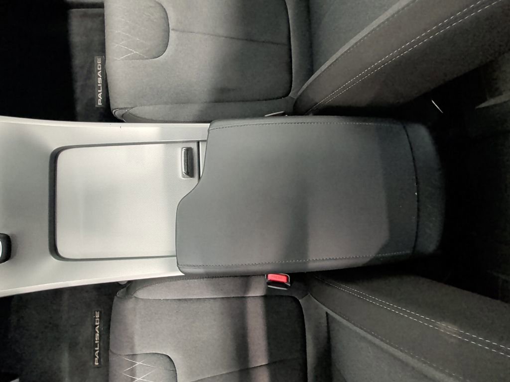 Used 2022 Hyundai Palisade SE image 23