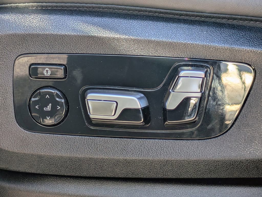 Used 2025 BMW X5 xDrive50e image 20