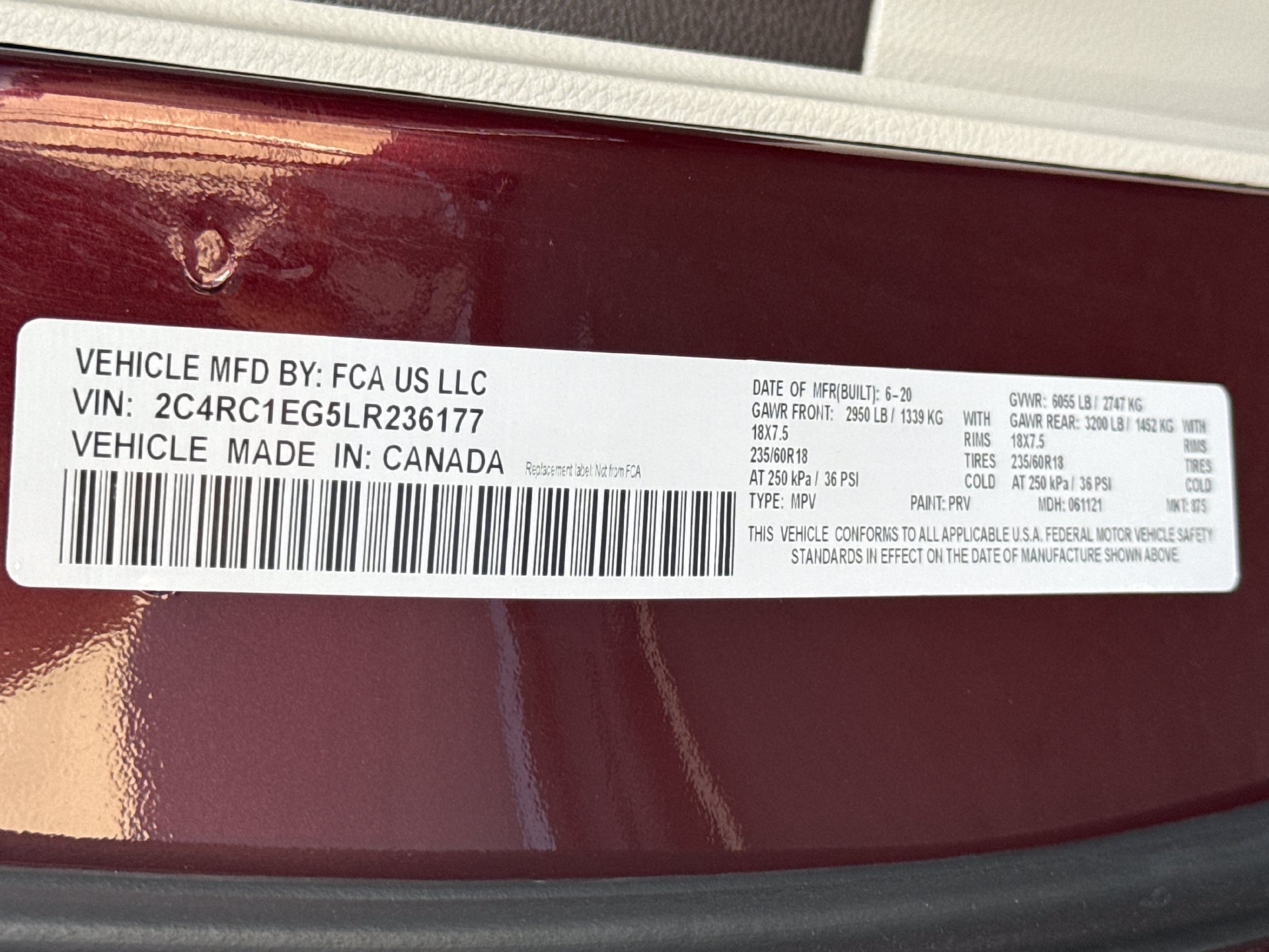 Used 2020 Chrysler Pacifica Touring-L Plus w/ Tire & Wheel Group FWD image 18