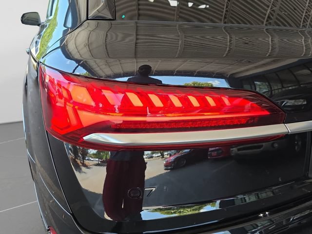 Used 2025 Audi Q7 3.0T Premium Plus AWD/4WD image 41