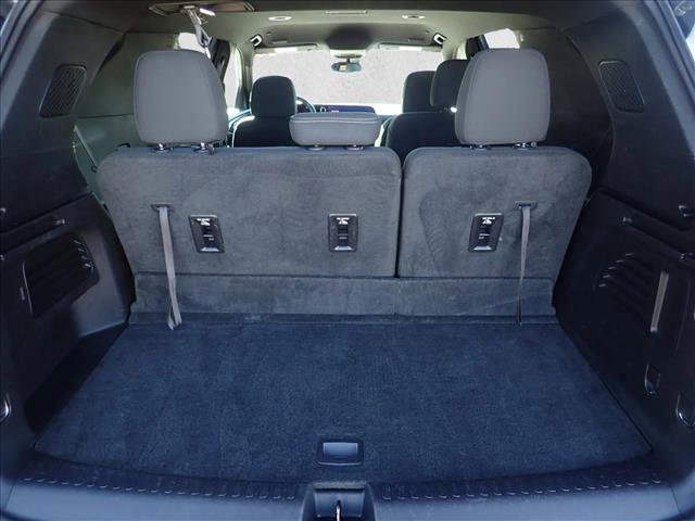 Used 2025 Chevrolet Traverse LT image 8