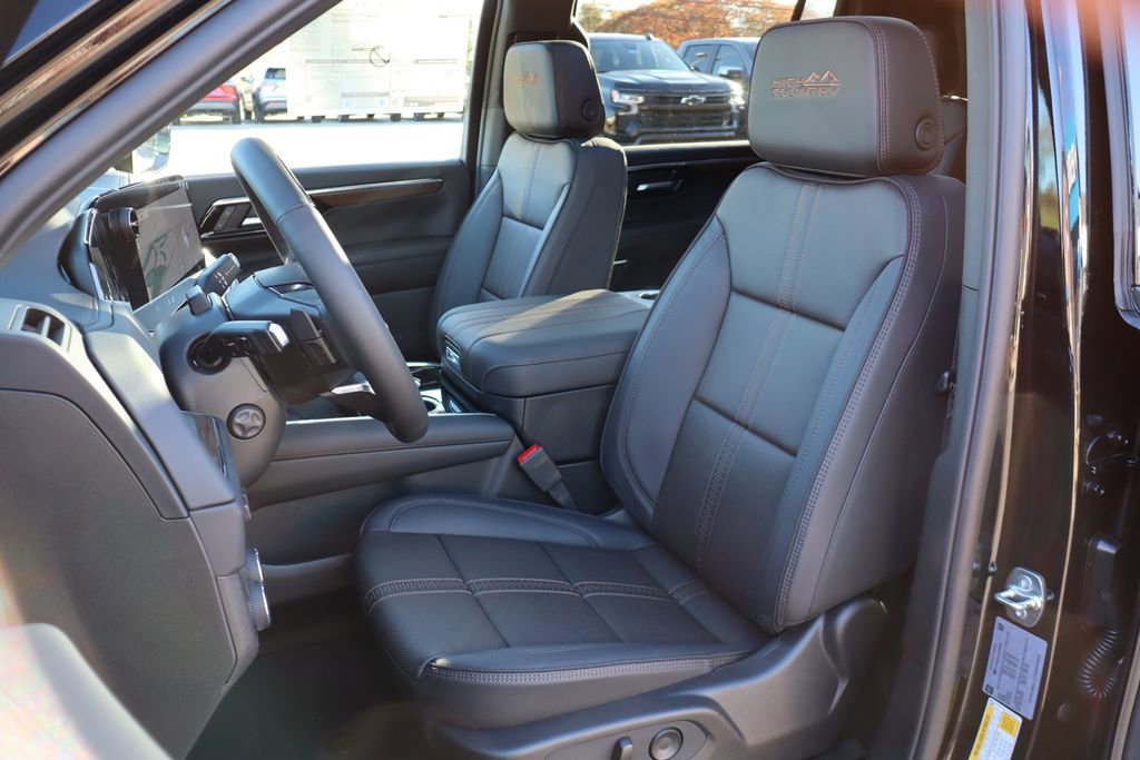 New 2026 Chevrolet Suburban High Country image 13