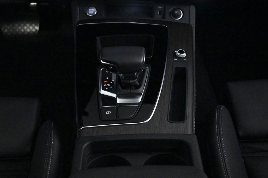 Certified 2025 Audi Q5 2.0T Premium Plus w/ Premium Plus Package AWD/4WD image 14