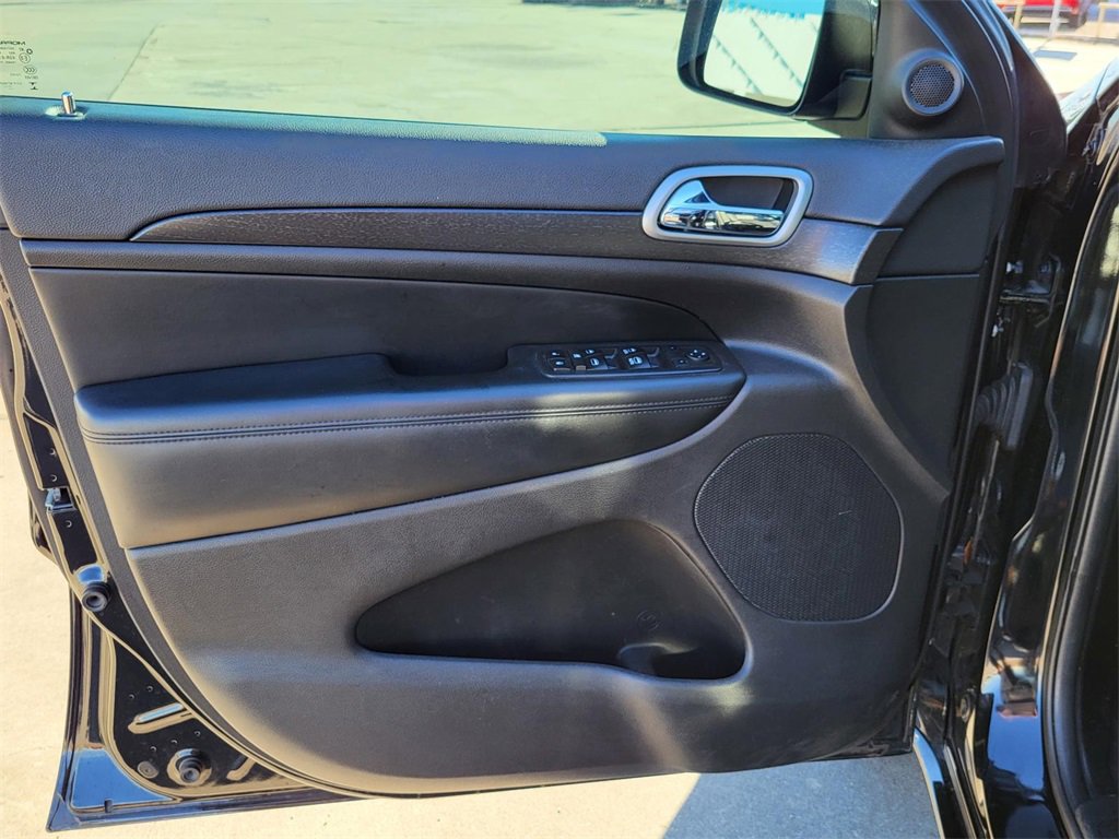 Used 2018 Jeep Grand Cherokee Altitude image 20