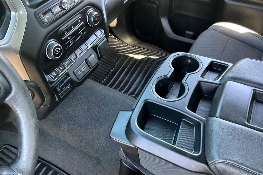 Used 2025 Chevrolet Silverado 2500 Custom w/ Custom Value Package image 18