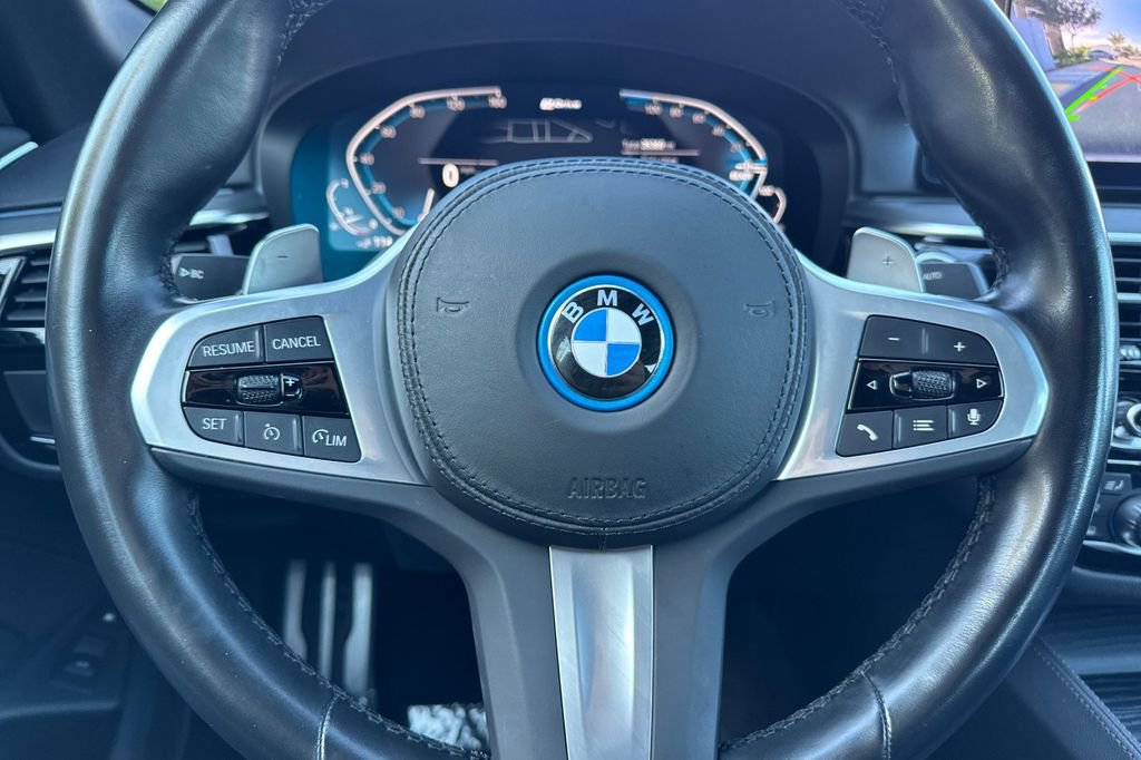 Used 2023 BMW 530e w/ M Sport Package RWD image 25